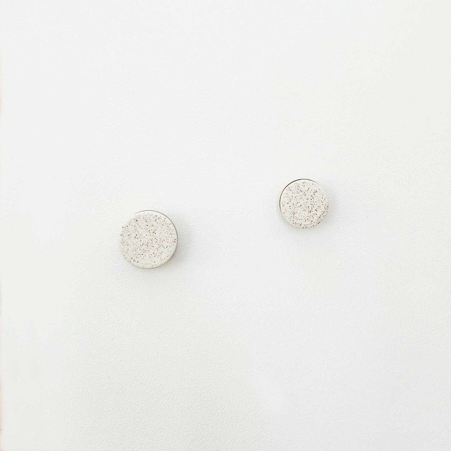 Walnut Wall Hook – Off-White Ceramic-1